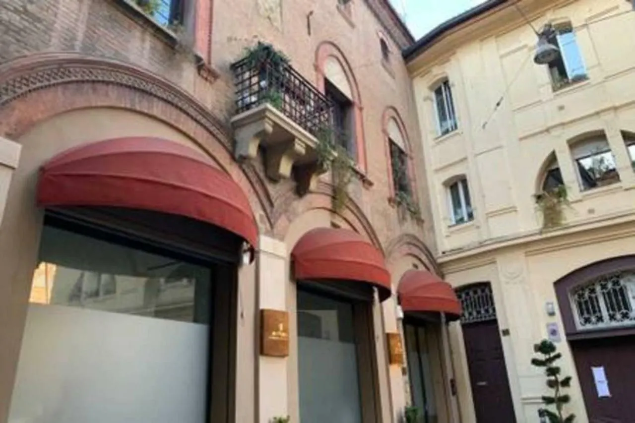 Whouse Suite Porta Di Castello Bolonia 0*,  Italia